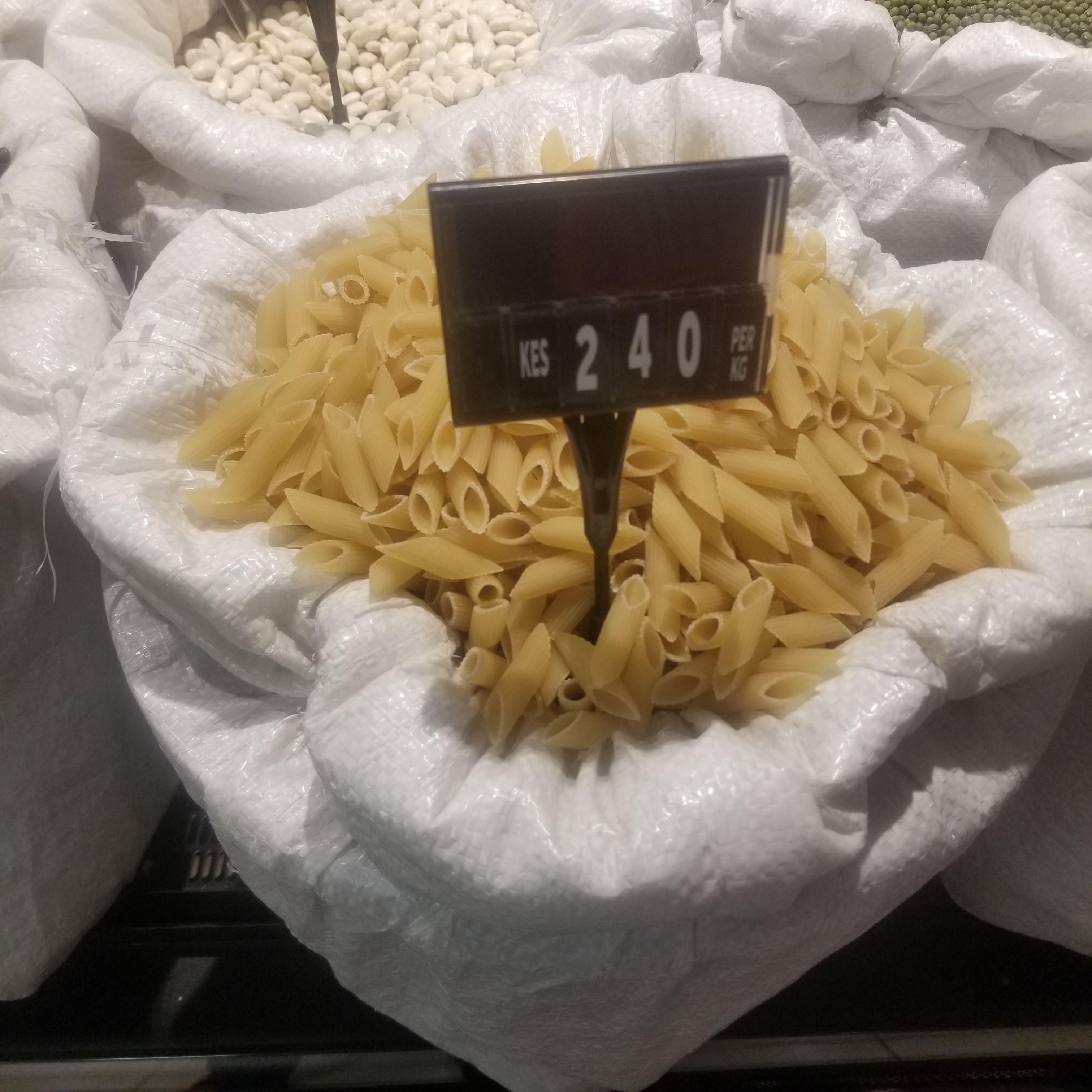 plastic free macaroni at Carrefour