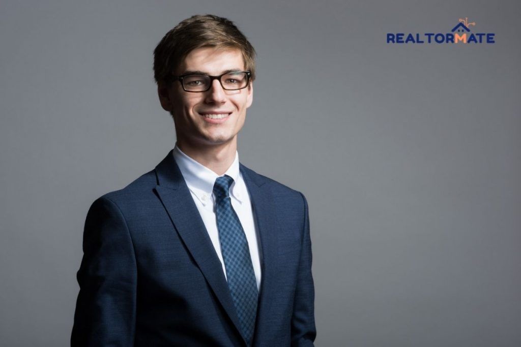 Top 10 Pro Tips for the Perfect Real Estate Headshots in 2021