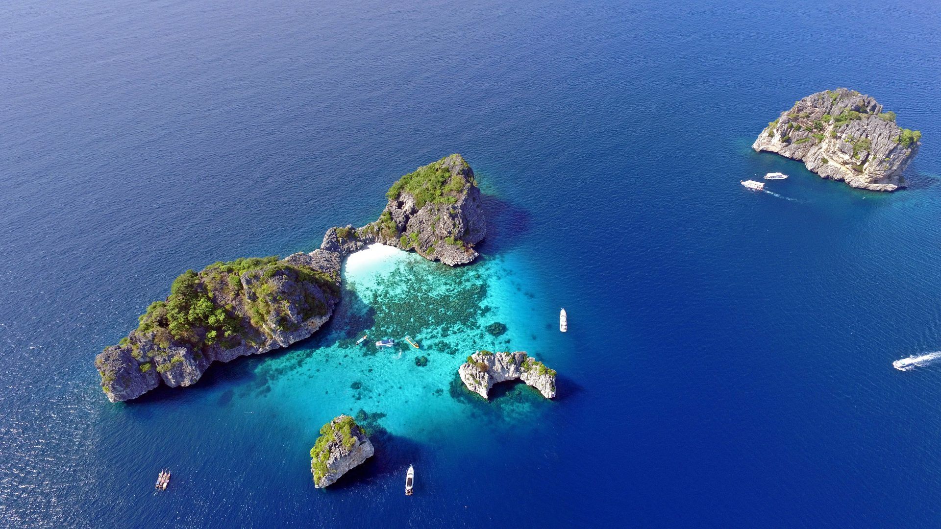 Koh Haa (Five Island) - Krabi -
¿Buceo Avanzado en Koh Lanta? Sitios, Nitrox, Wrecks y Experiencias Expertas