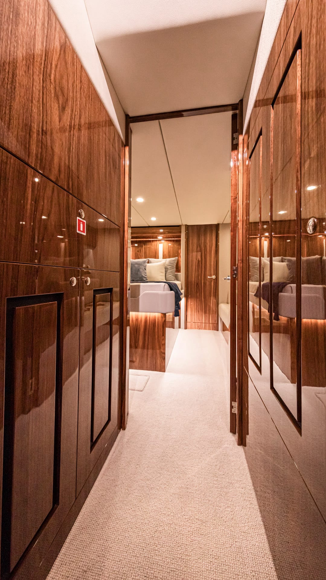 Riviera 57 Enclosed Flybridge - Lee Marine