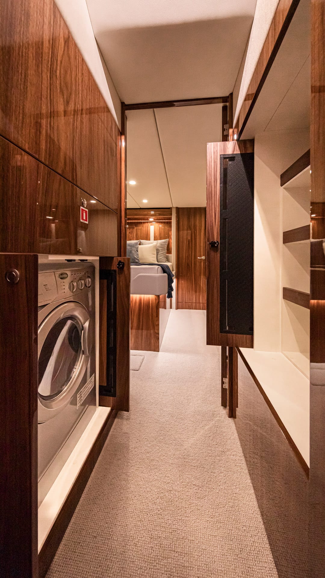 Riviera 57 Enclosed Flybridge - Lee Marine