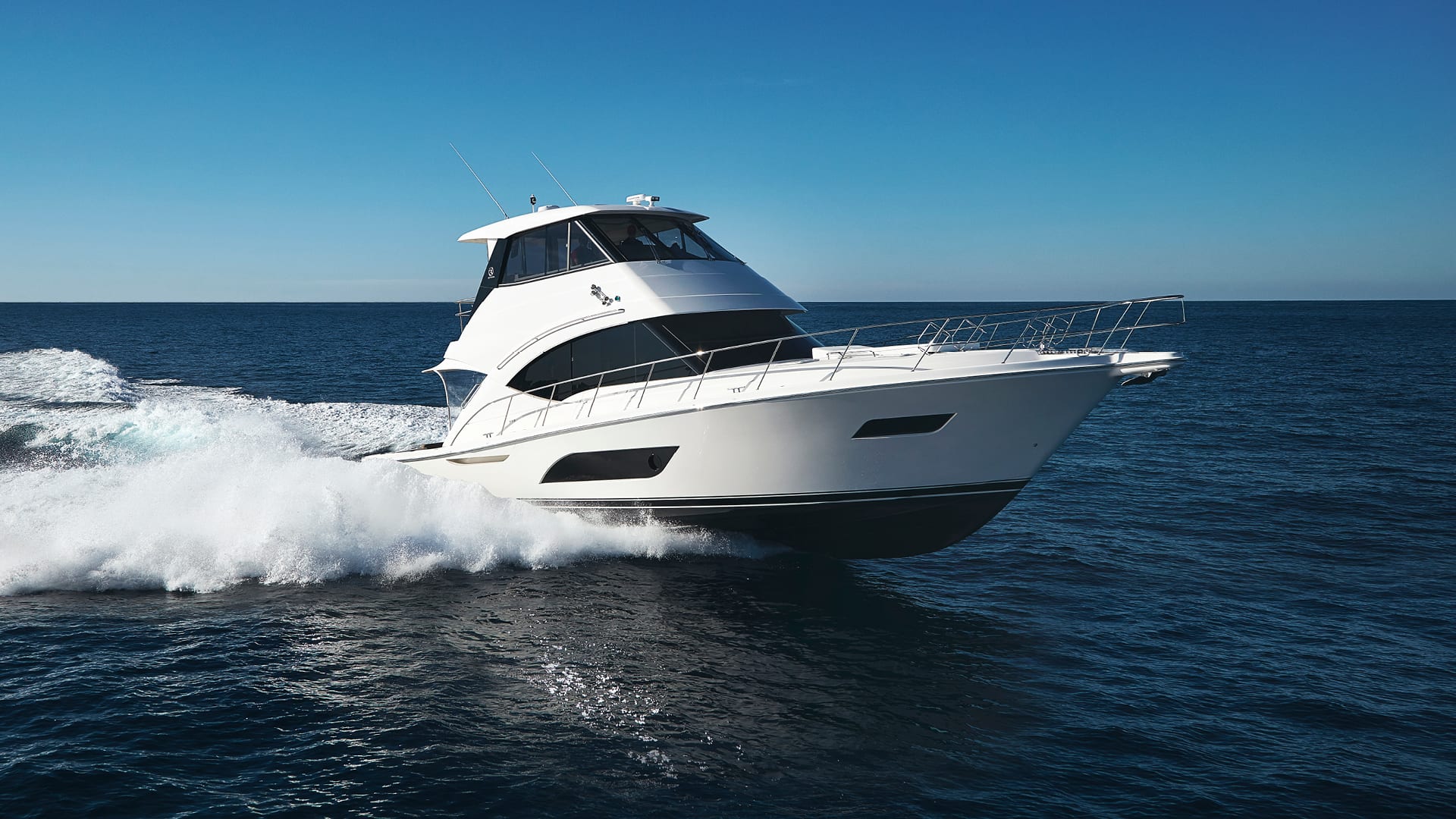 Riviera 57 Enclosed Flybridge - Lee Marine