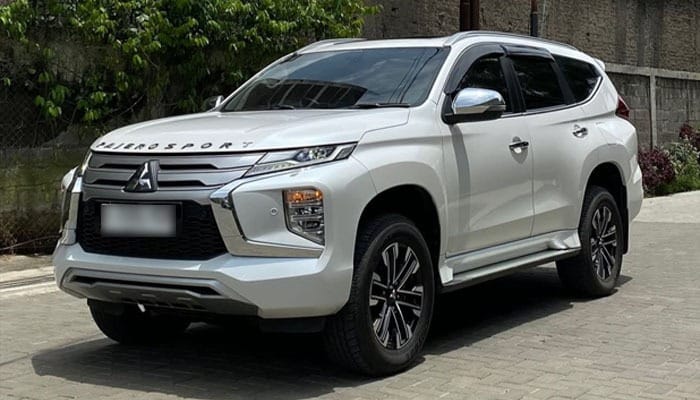 sewa-mobil-pajero-self-driver
