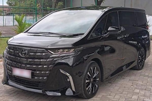 sewa-mobil-alphard