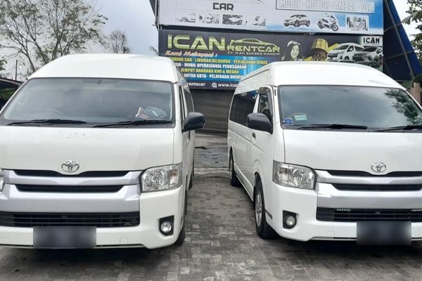 sewa-mobil-hiace-commuter