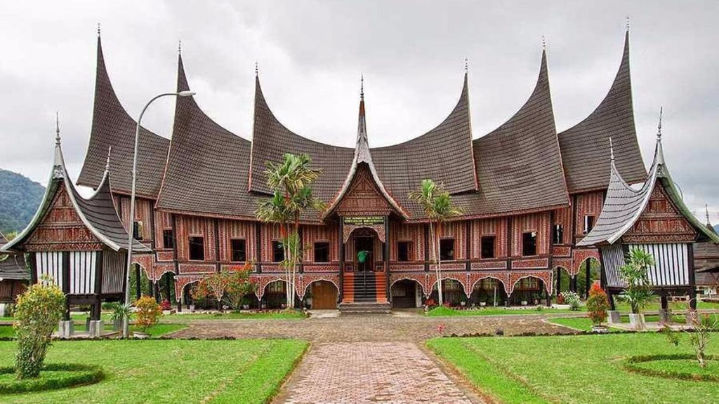 rumah-gadang-rental-padang
