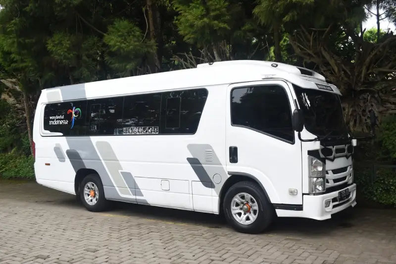 Sewa Mobil Isuzu Elf Medan