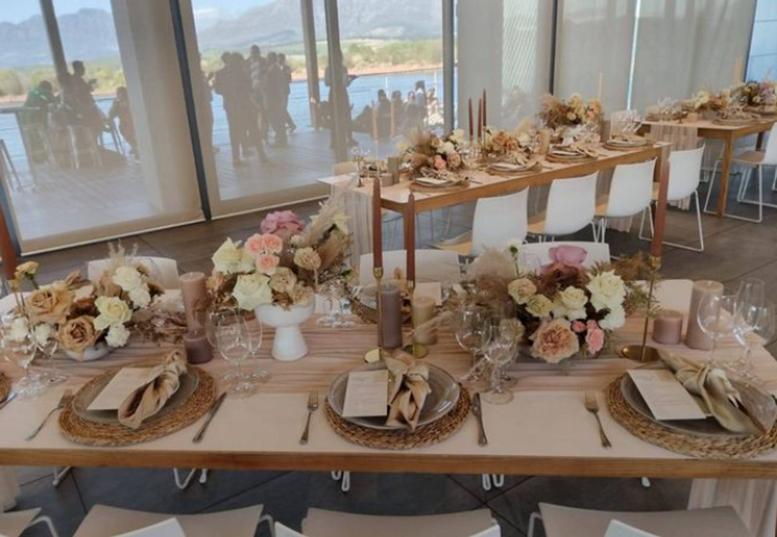 https://ik.imagekit.io/czzfxeud6c/EventBookr/members/666ab6bd6a1713749c6dcdc3/EventServiceListings/EventServicePhotos/decor__ycCairfmf.png