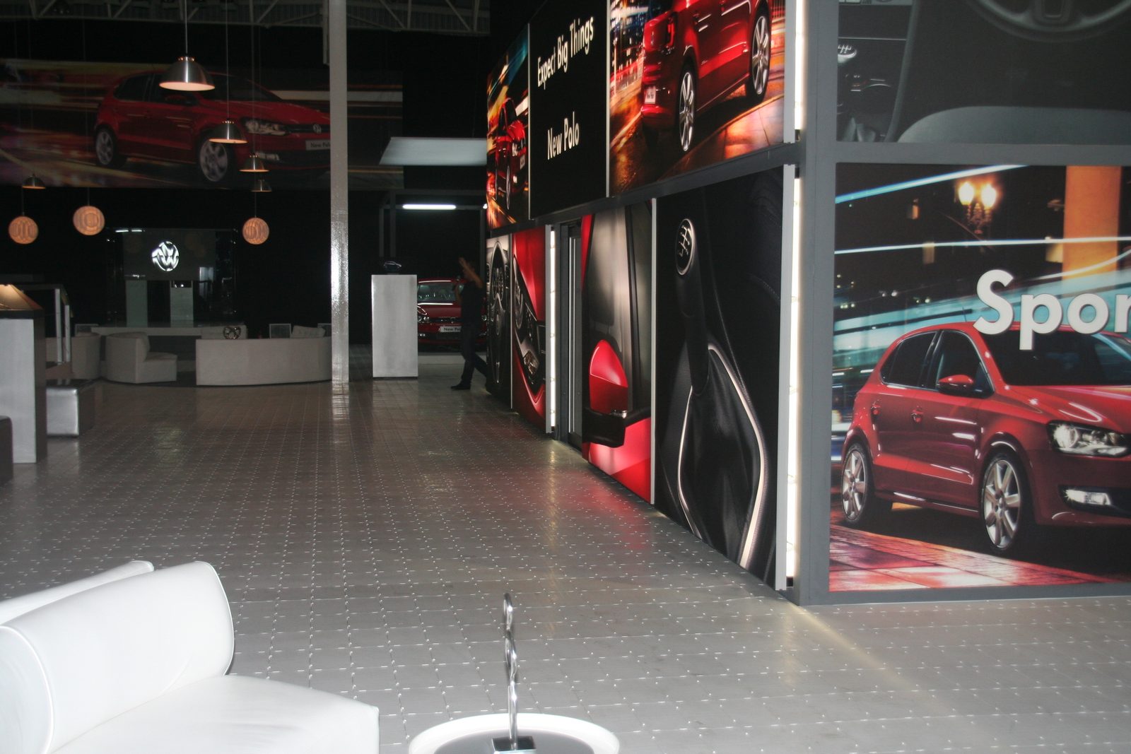 https://ik.imagekit.io/czzfxeud6c/EventBookr/members/6700e7d75c84cd9c357f95a2/EventServiceListings/EventServicePhotos/High_gloss_flooring_dzyDsa4Mb.JPG