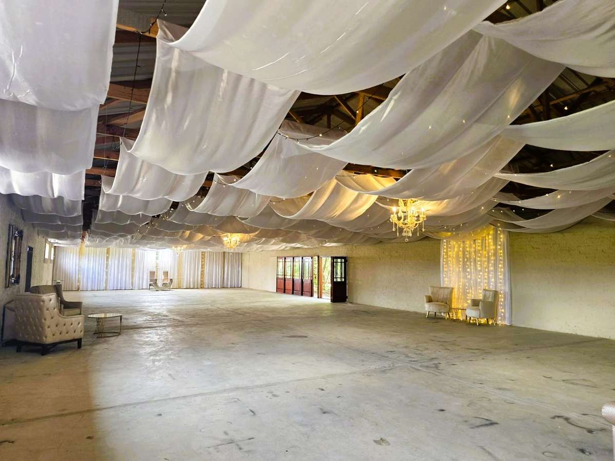 https://ik.imagekit.io/czzfxeud6c/EventBookr/members/680a113e0f4f15fa22e97fdd/Venue2_c5Ugq314ED.JPG