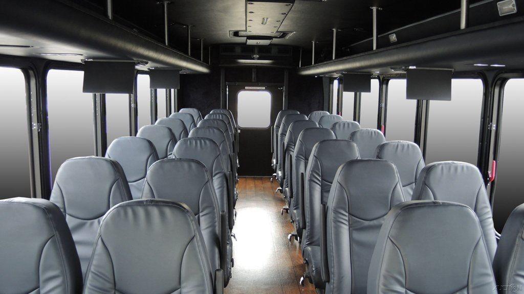2015 Ford Starcraft 32 Passenger Executive Series Bus