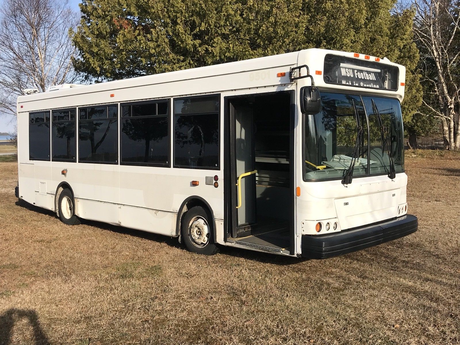 2004 Bluebird Bus Transit LMB Shuttle Kneeling Party Bus Buses for sale