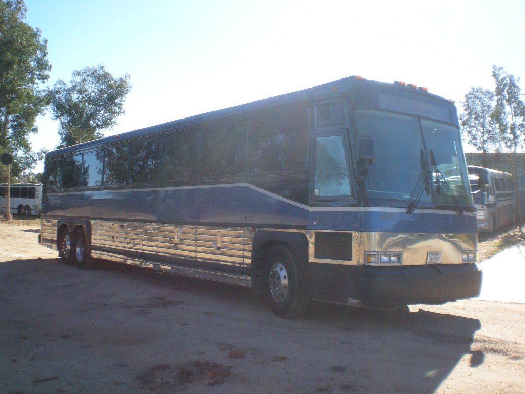 1997 MCI Highway Bus Model DL 4500