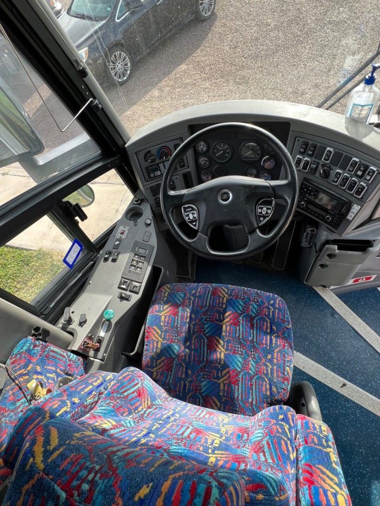 2009 MCI J4500 – Charter Bus