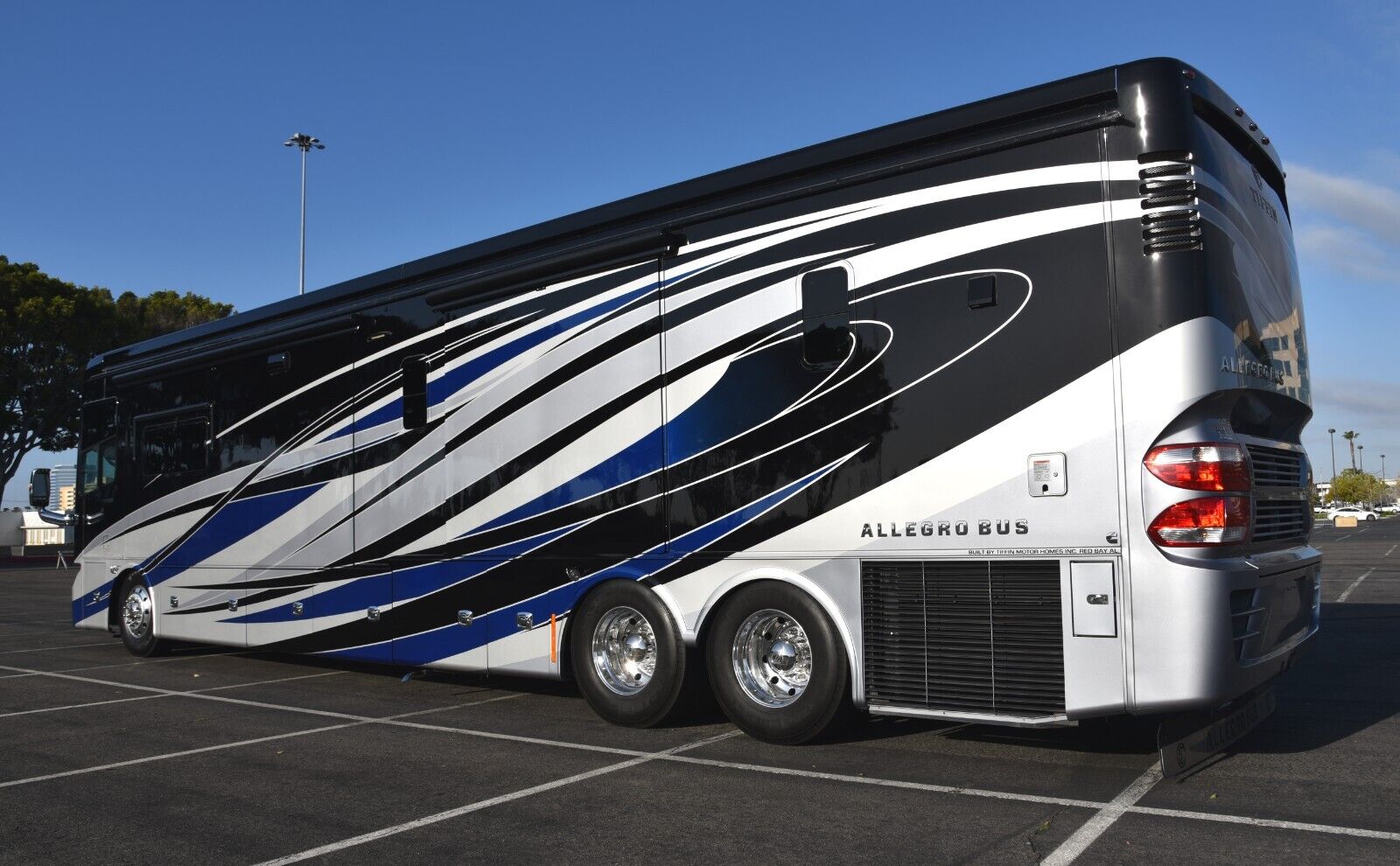 2017 Tiffin Allegro Bus 45opp Buses for sale