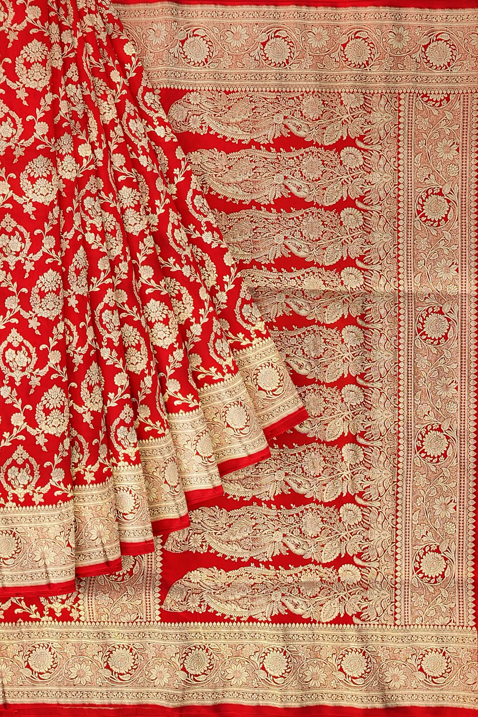 Banarasi silk Saree with blouse in Red colour 5008