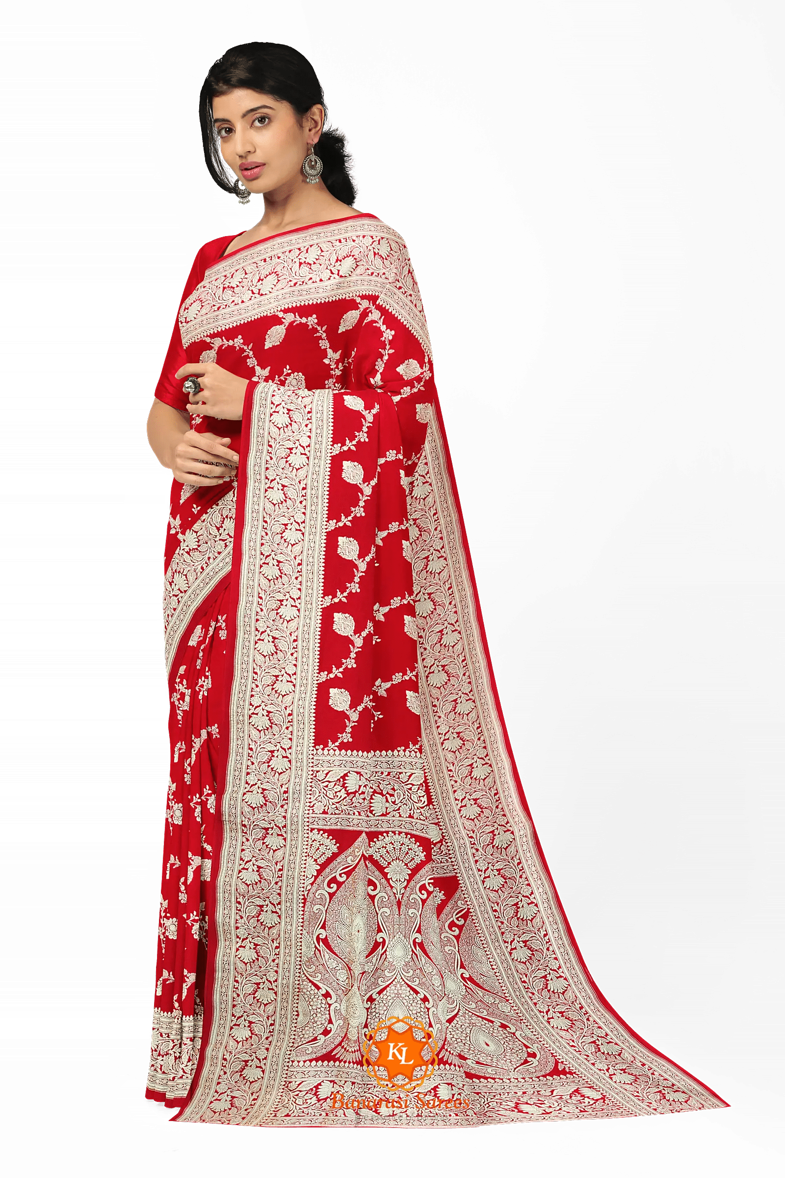 Trendy Pearl Grey Dola Silk Polyester Saree with Red Blouse – Cygnus Fashion