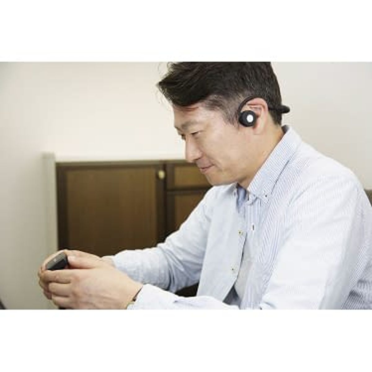 【よし】☆お値下げしました【新品】集音器付　骨伝導ワイヤレスヘッドホン 集音器付骨伝導ワイヤレスヘッドホン 24-7729-00 DenDen DEN