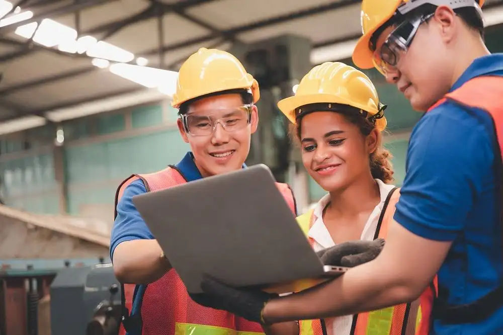 Top 5 features in the Field Service Software 2025