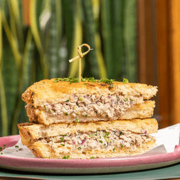 TUNA MELT