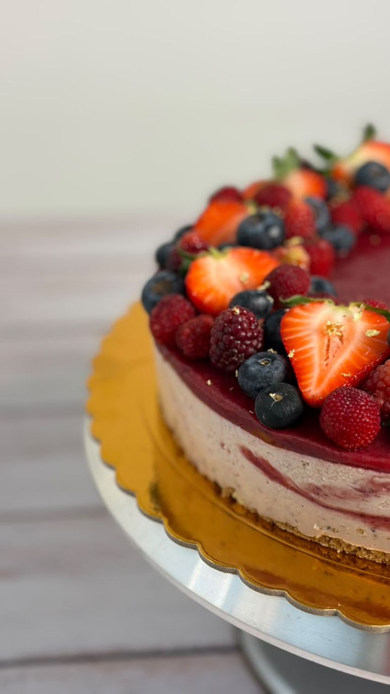 Cheesecake de Frutos Rojos (10 Porciones)