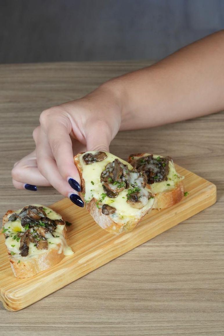 Brusquetas Cuatro Formagi e Funghi