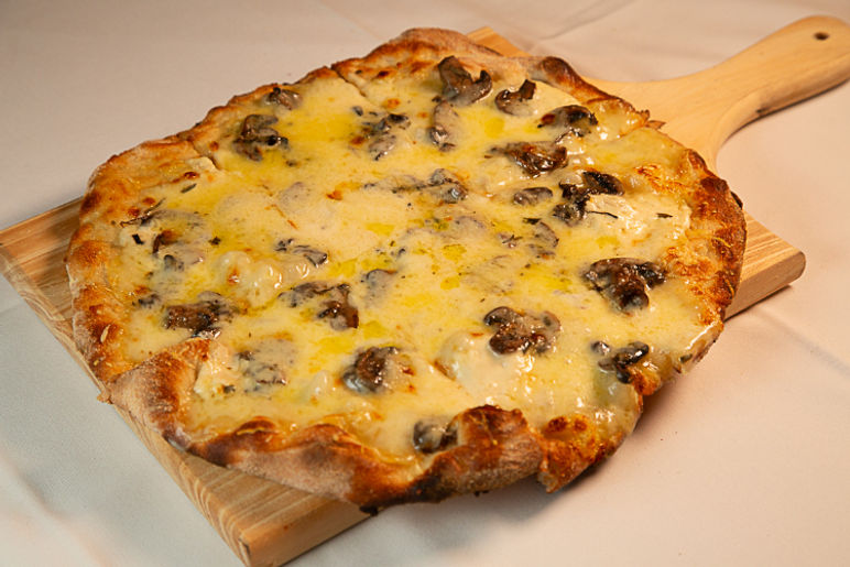 Pizza Quattro Formaggi