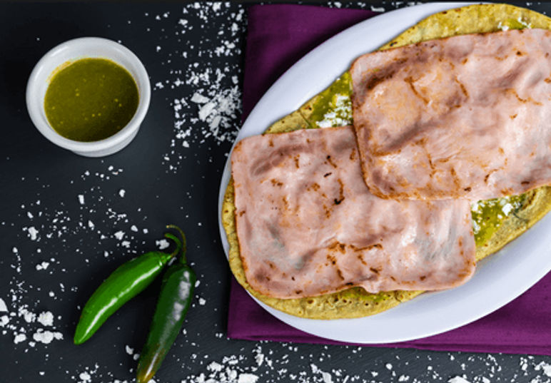 Huarache de Jamón