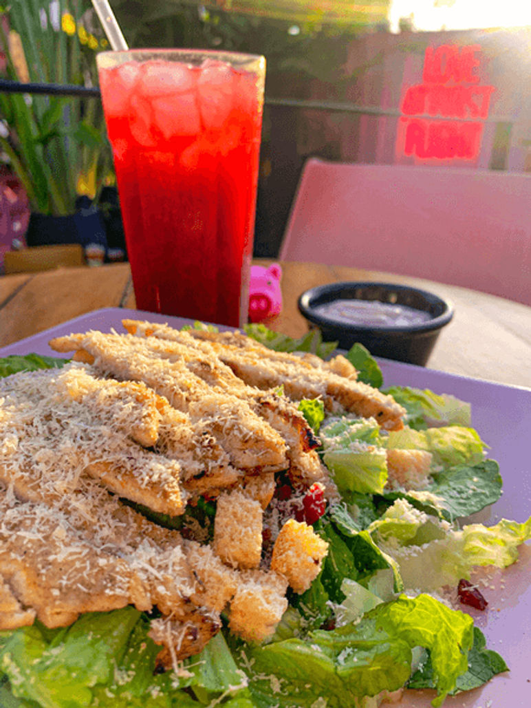 Ensalada Cesar con Pollo al Grill
