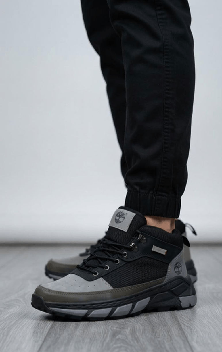 BOTA SENDERISMO GRIS/NEGRA