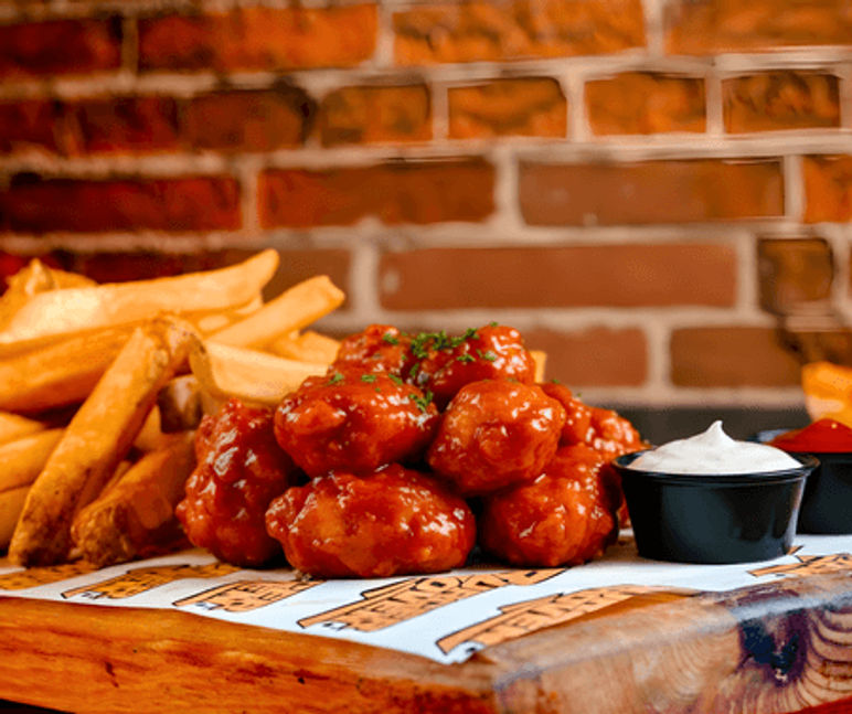 🍗 Papas con Boneless (200 g)