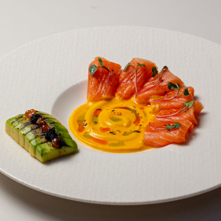Tiradito De Salmon Lox