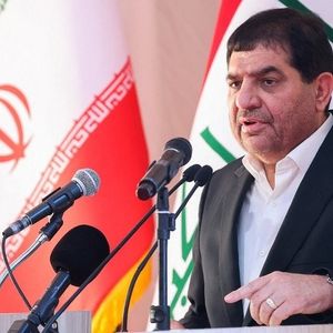 النائب الأول للرئيس الإيراني محمد مخبر يتولى مهام الرئاسة في إيران