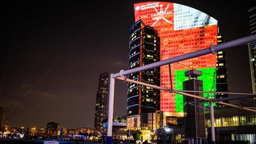 دبي تشارك الأشقاء في سلطنة عُمان احتفالاتهم وفرحتهم باليوم الوطني