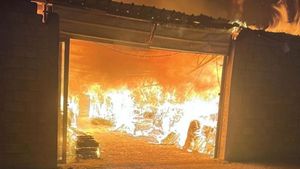 صاحب شركة تنظيم حفلات لــ«الوصال»: نخسر أكثر من «100 ألف ريال» بعد احتراق مخزن تجهيزات الأعراس وننتظر وقفة المجتمع