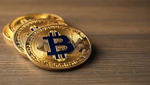 'بيتكوين' ترتفع قرب 64 ألف دولار قبيل قرار الفيدرالي الأمريكي