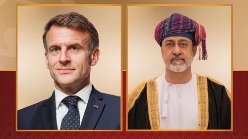 جلالةُ السُّلطان ورئيس فرنسا يتبادلان وجهات النظر حول القضايا الراهنة