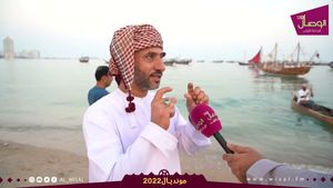 ‏' بحارة عمانيون يهدون ⁧‫#قطر‬⁩ سفينة ⁧‫#الغنجة‬⁩ التى أطلقوا عليها اسم ⁧‫#الثمامة