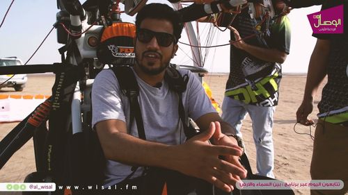 ■ هل بيقدر #بن_وهقه يسمعنا من قصائده وهو في الجو؟