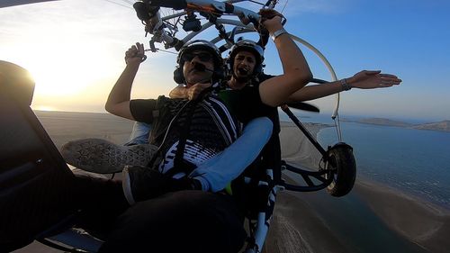 (هذا ما فعله العريمي (بكابتن الطيران الشراعي