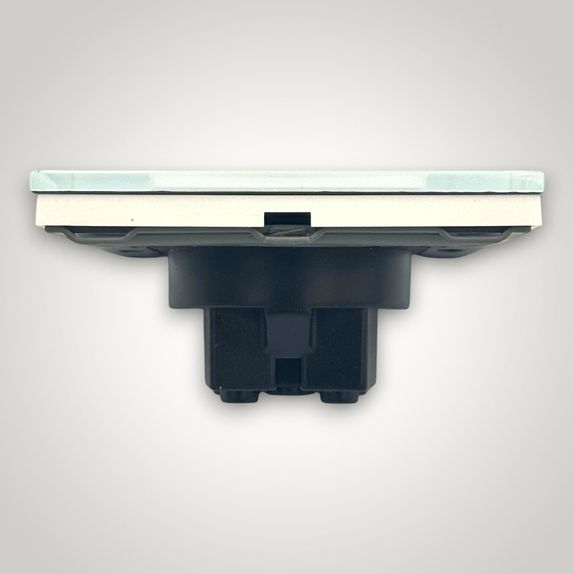 Priza Simpla cu Rama din Sticla, 3+1GRATIS