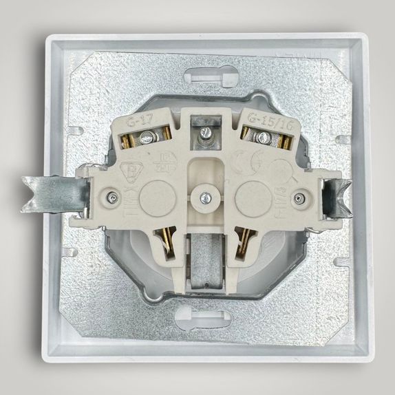 Priza schuko SIMPLA, contact de protectie, 250V~, 16A, 50Hz, IP20