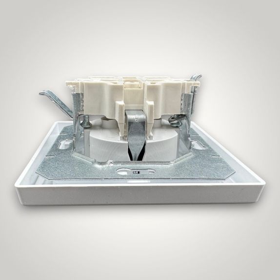 Priza schuko SIMPLA, contact de protectie, 250V~, 16A, 50Hz, IP20