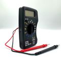 Multimetru digital DT83B