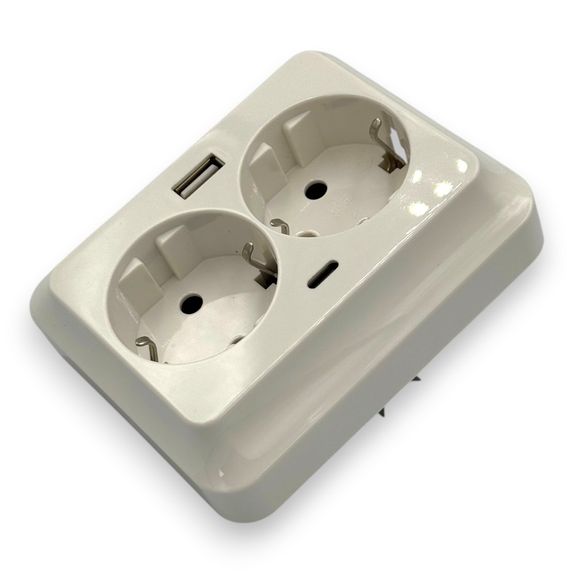 Priza Dubla cu incarcator USB tip C