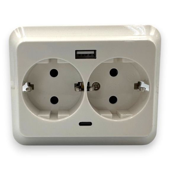 Priza Dubla cu incarcator USB tip C