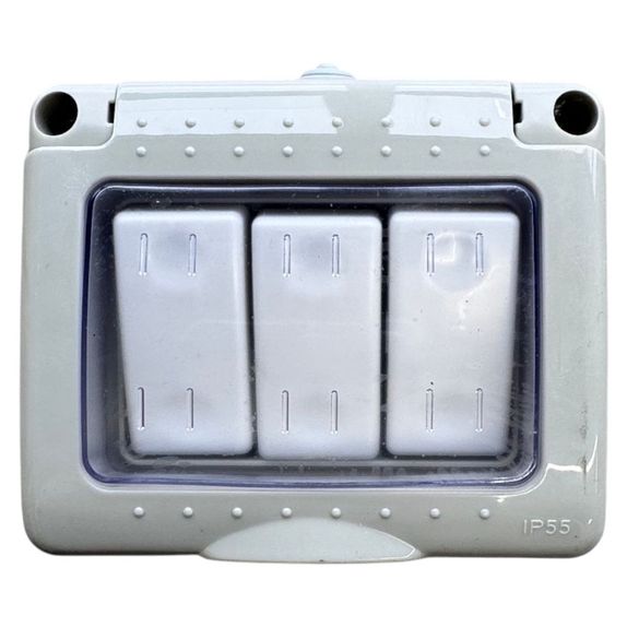 Intrerupator Triplu Aplicat Antigron Ip55