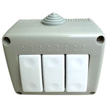Intrerupator Triplu Aplict Fara Capac IP20