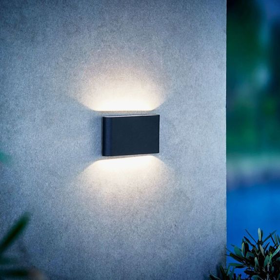 Aplica LED de exterior extra-plata, 12W=75W, 3000K, lumina calda, IP65