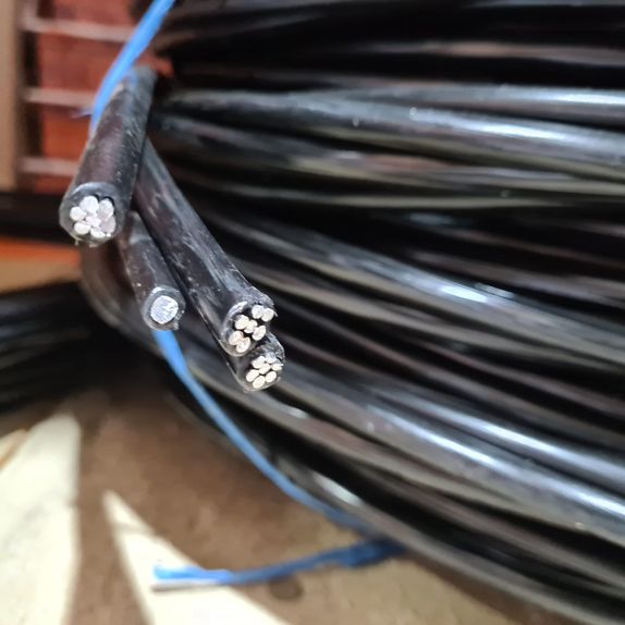 Cablu torsadat pentru bransament aerian TYIR 3x25+16 (tambur)